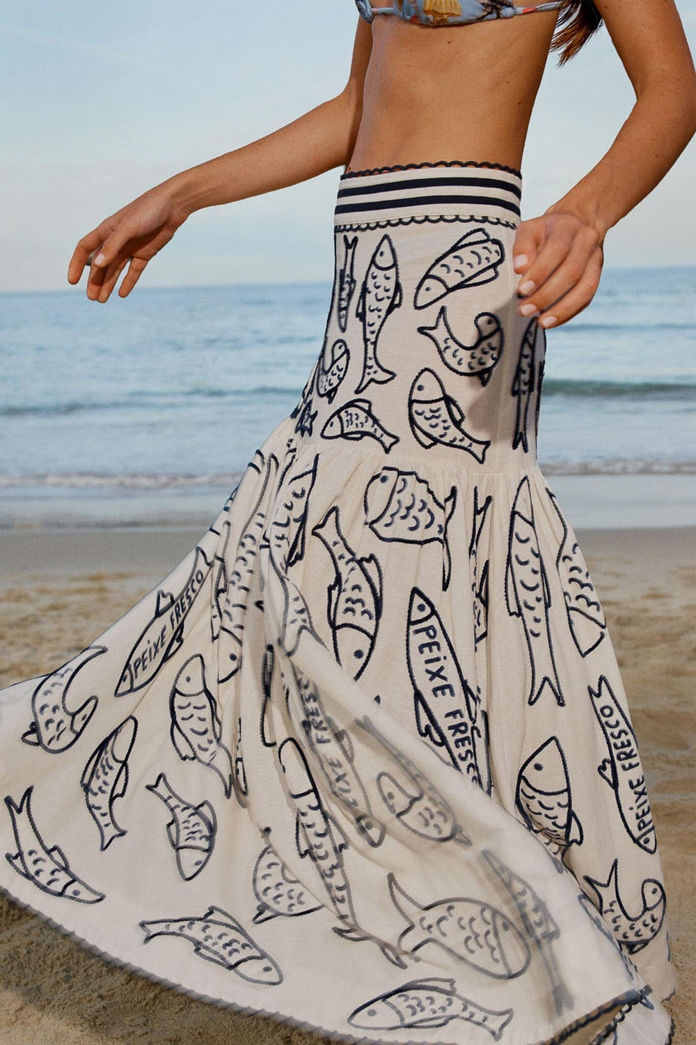 Off-White Fresh Fish Embroidered Midi Skirt - FARM Rio OFF-WHITE