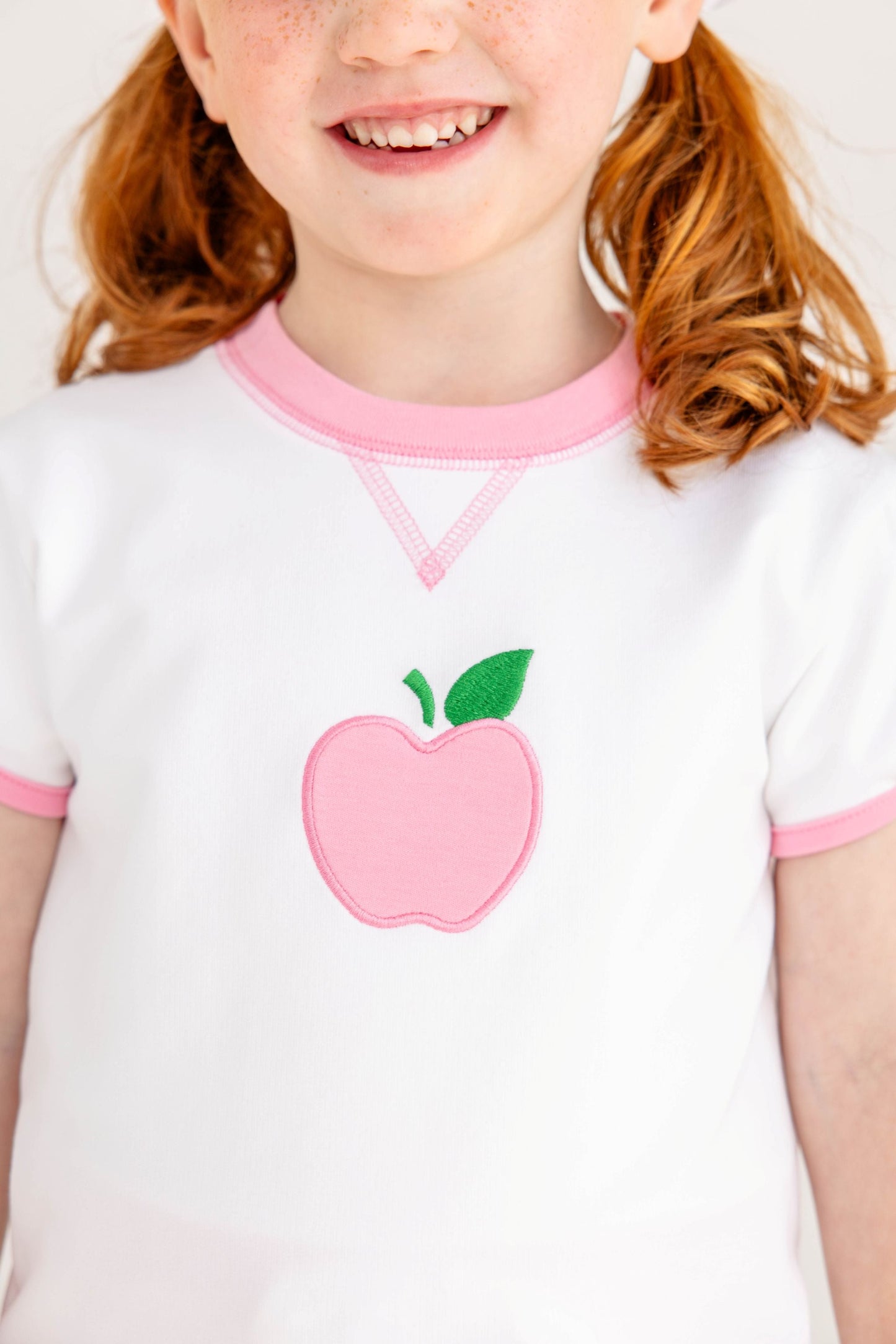 Beaufort Bonnet Short Sleeve Cassidy Comfy Crewneck - White & Pink & Apple