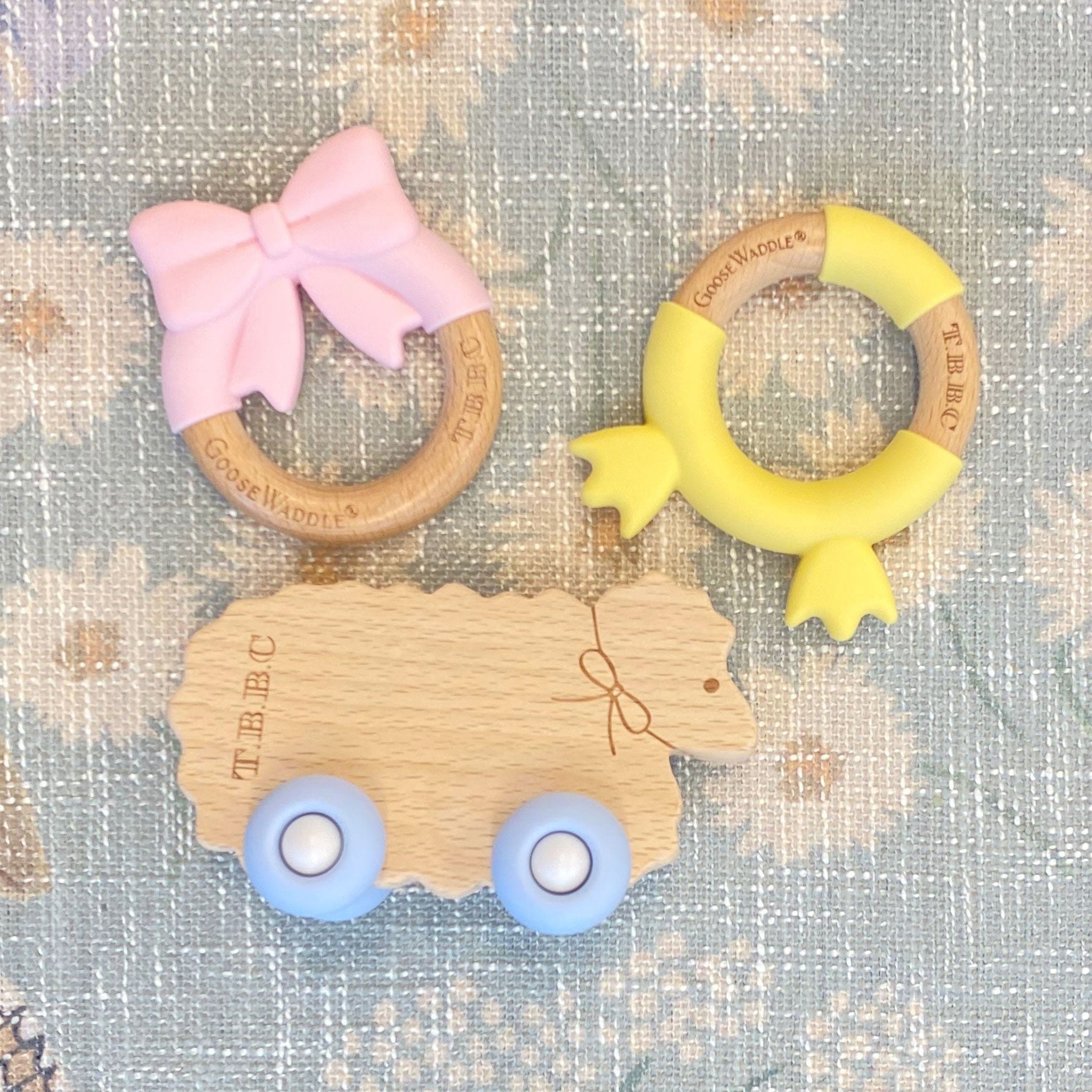 Beaufort Bonnet Bow Wooden & Silicone Teether - Palm Beach Pink