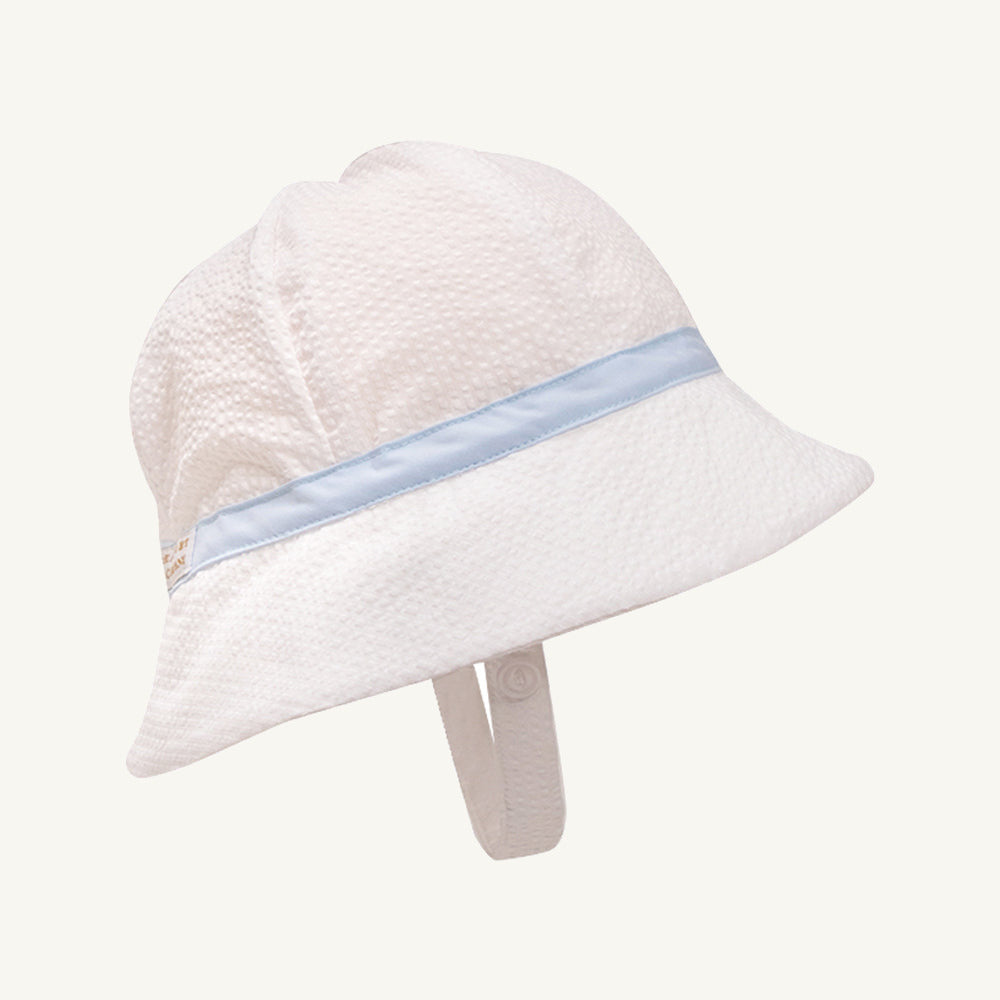 Beaufort Bonnet Henry's Boating Bucket - Worth Avenue White Seersucker with Buckhead B