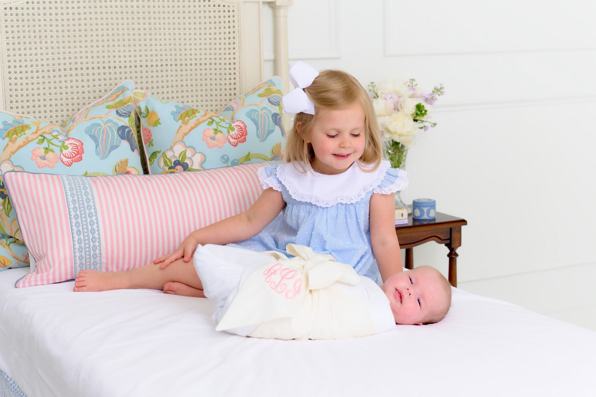 Beaufort Bonnet Bow Swaddle ® - Palmetto Pearl