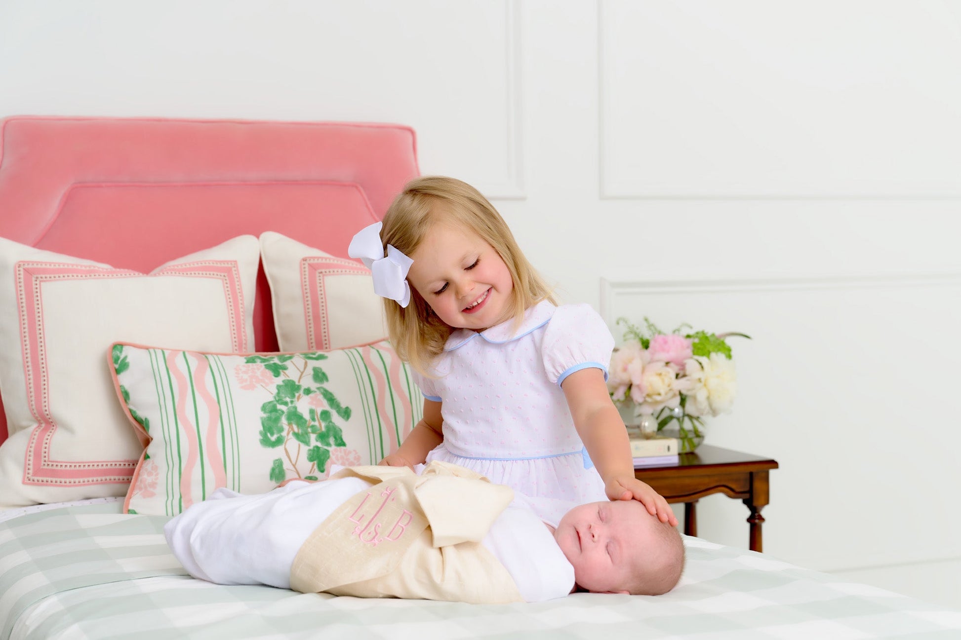 Beaufort Bonnet Bow Swaddle ® - Pearl Strand Silk