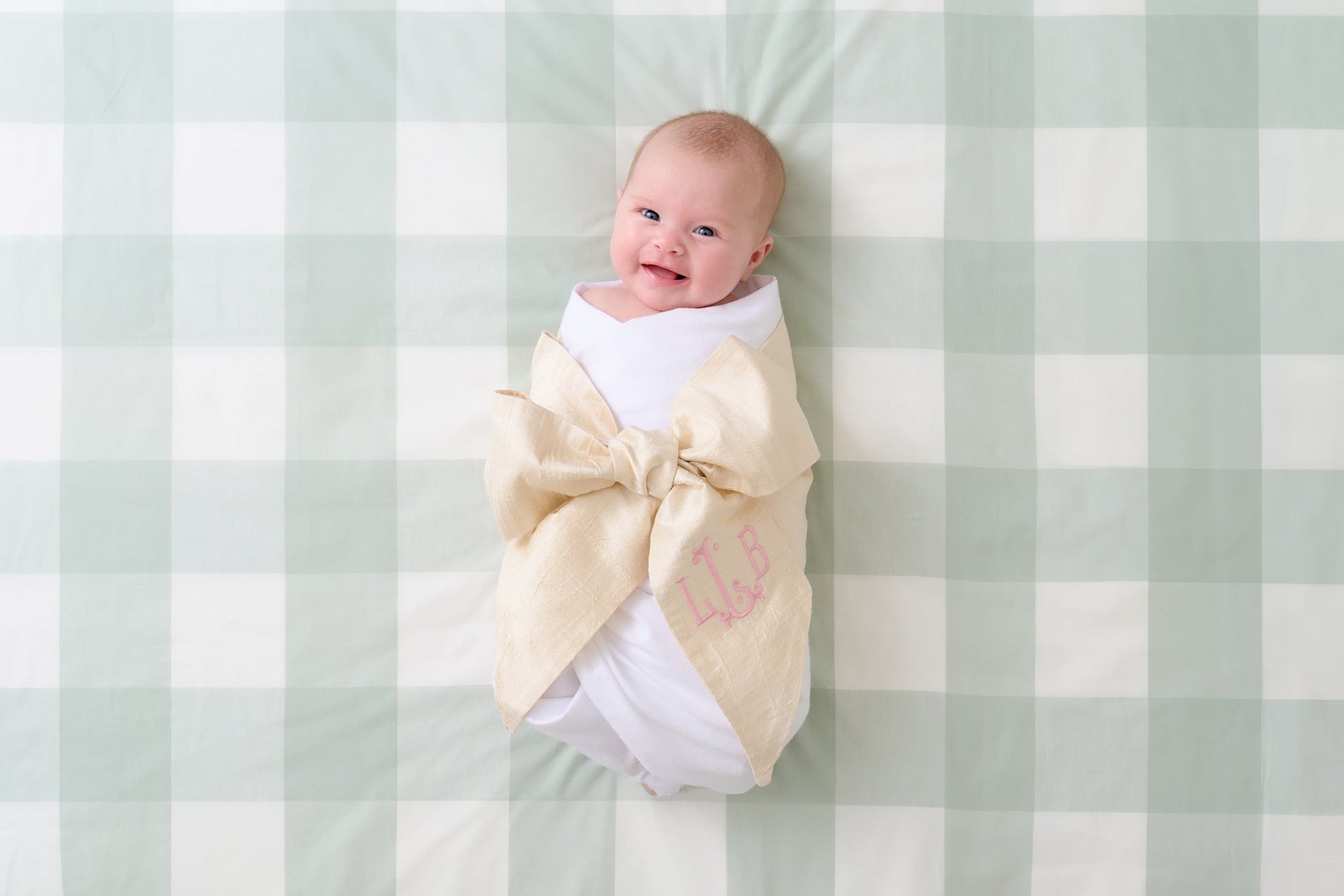 Beaufort Bonnet Bow Swaddle ® - Pearl Strand Silk