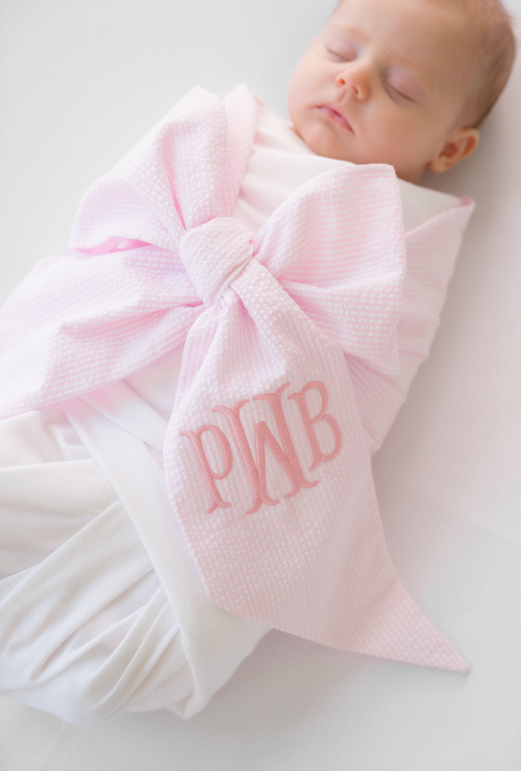 Beaufort Bonnet Bow Swaddle ® - Pink Savannah Seersucker