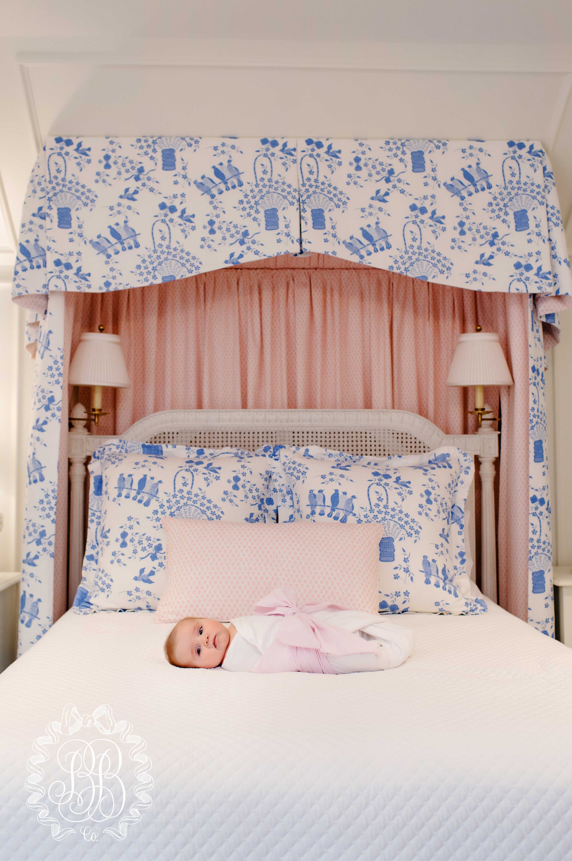 Beaufort Bonnet Bow Swaddle ® - Pink Savannah Seersucker