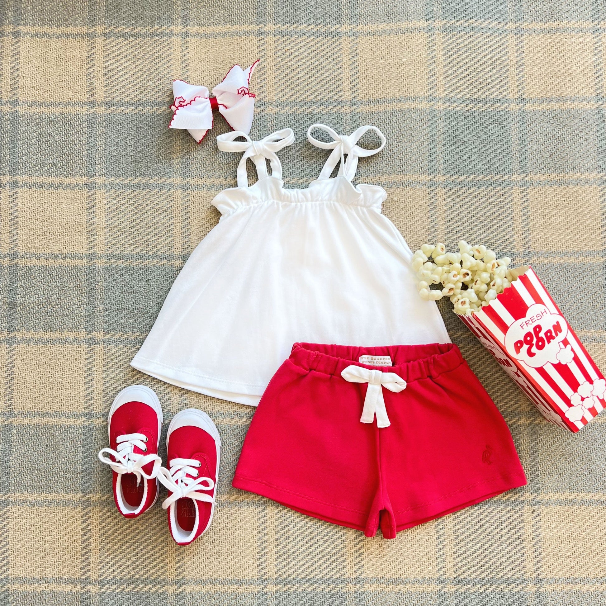 Beaufort Bonnet Shipley Shorts - Richmond Red & Worth Avenue White Stork