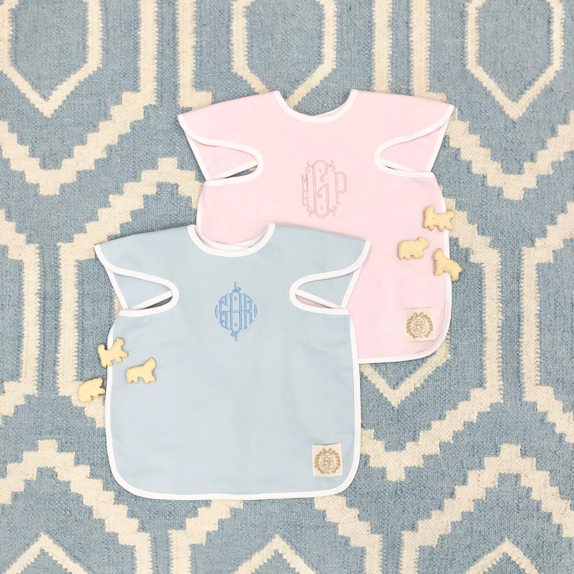Beaufort Bonnet Big Bite Bib - Buckhead Blue with Worth Avenue White